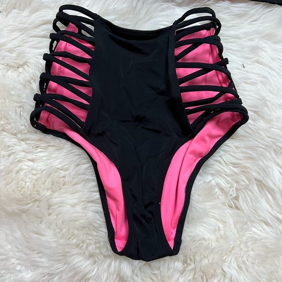 PINK Victoria's Secret Black and Pink Swimsuit top and bottom - Picture 1 of 7